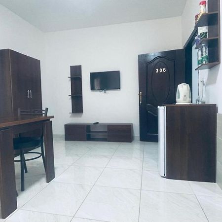 Faraseen Apartments Al Qastal 外观 照片
