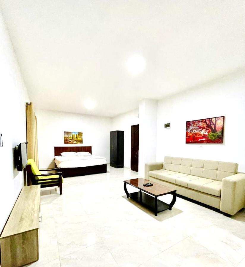 Faraseen Apartments Al Qastal 外观 照片