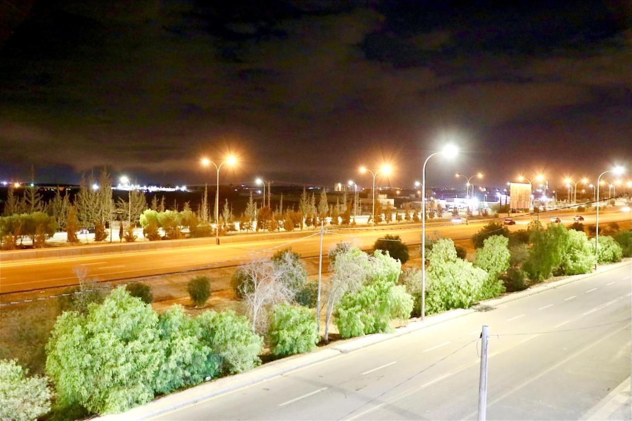 Faraseen Apartments Al Qastal 外观 照片