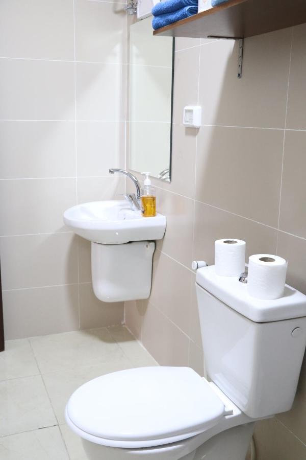 Faraseen Apartments Al Qastal 外观 照片