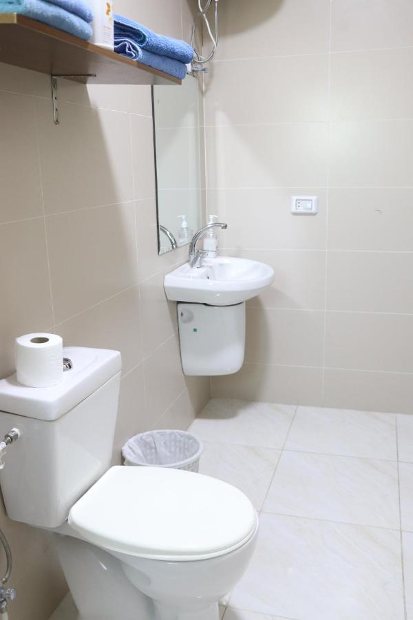 Faraseen Apartments Al Qastal 外观 照片