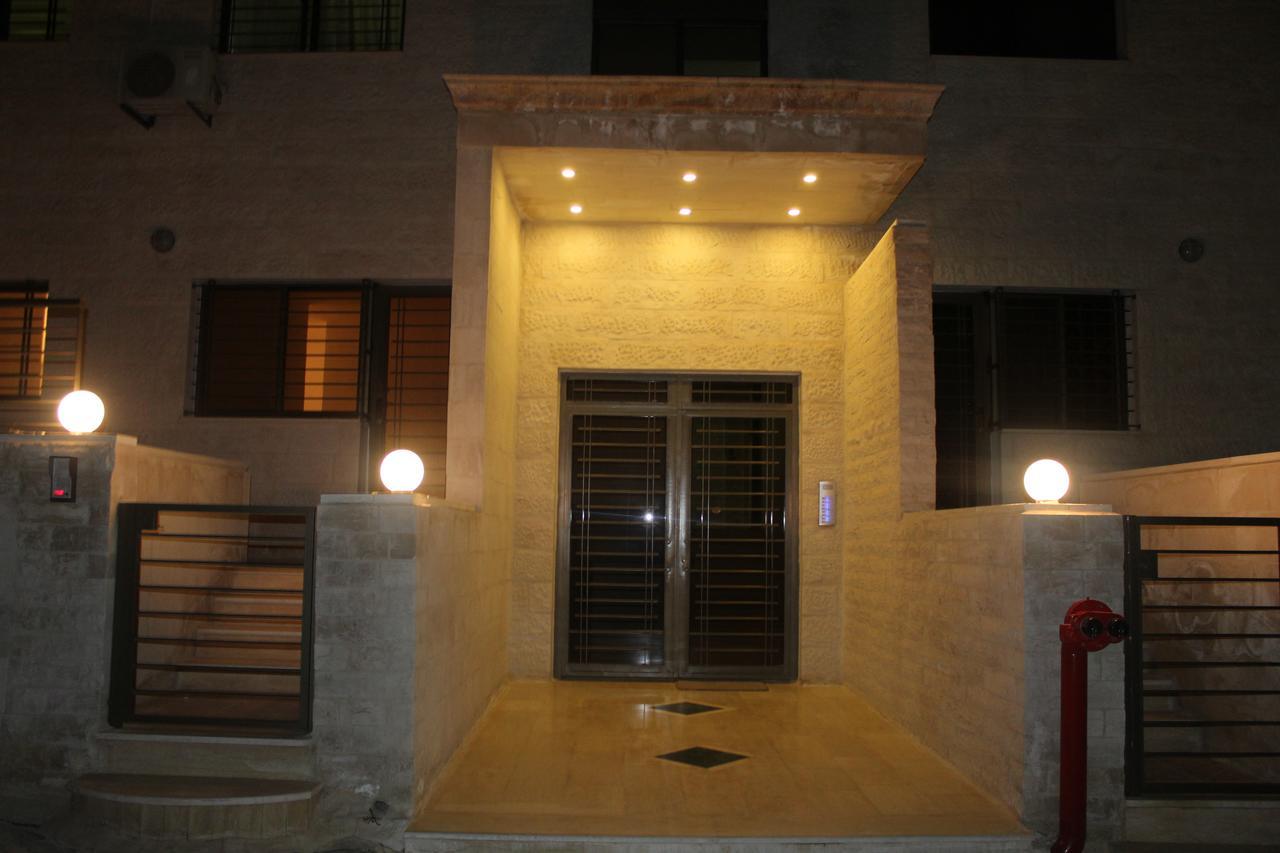 Faraseen Apartments Al Qastal 外观 照片